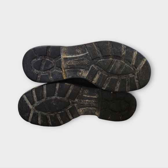 Blundstone Black Leather Chelsea Boots - Picture 7 of 10